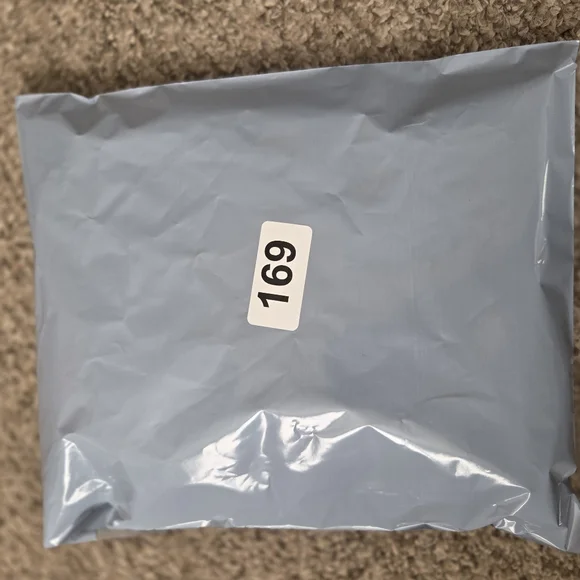 AFFLICTION Miesha Tate Cupcake T-shirt UFC MMA Grunge Womens Large - Picture 11 of 11